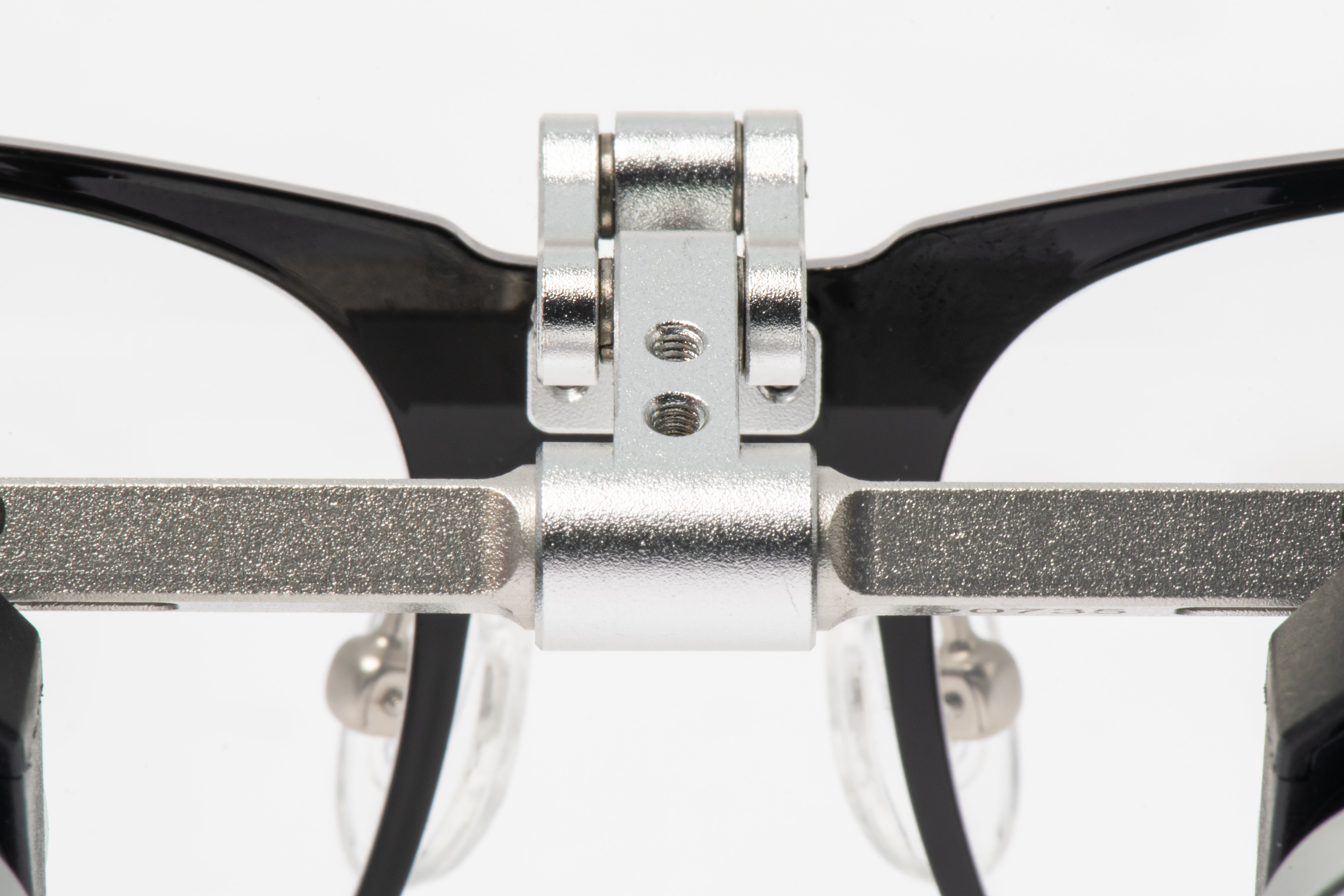 Image Displaying Vario Declination Angle on Vario 2 ErgoPrism Loupes.