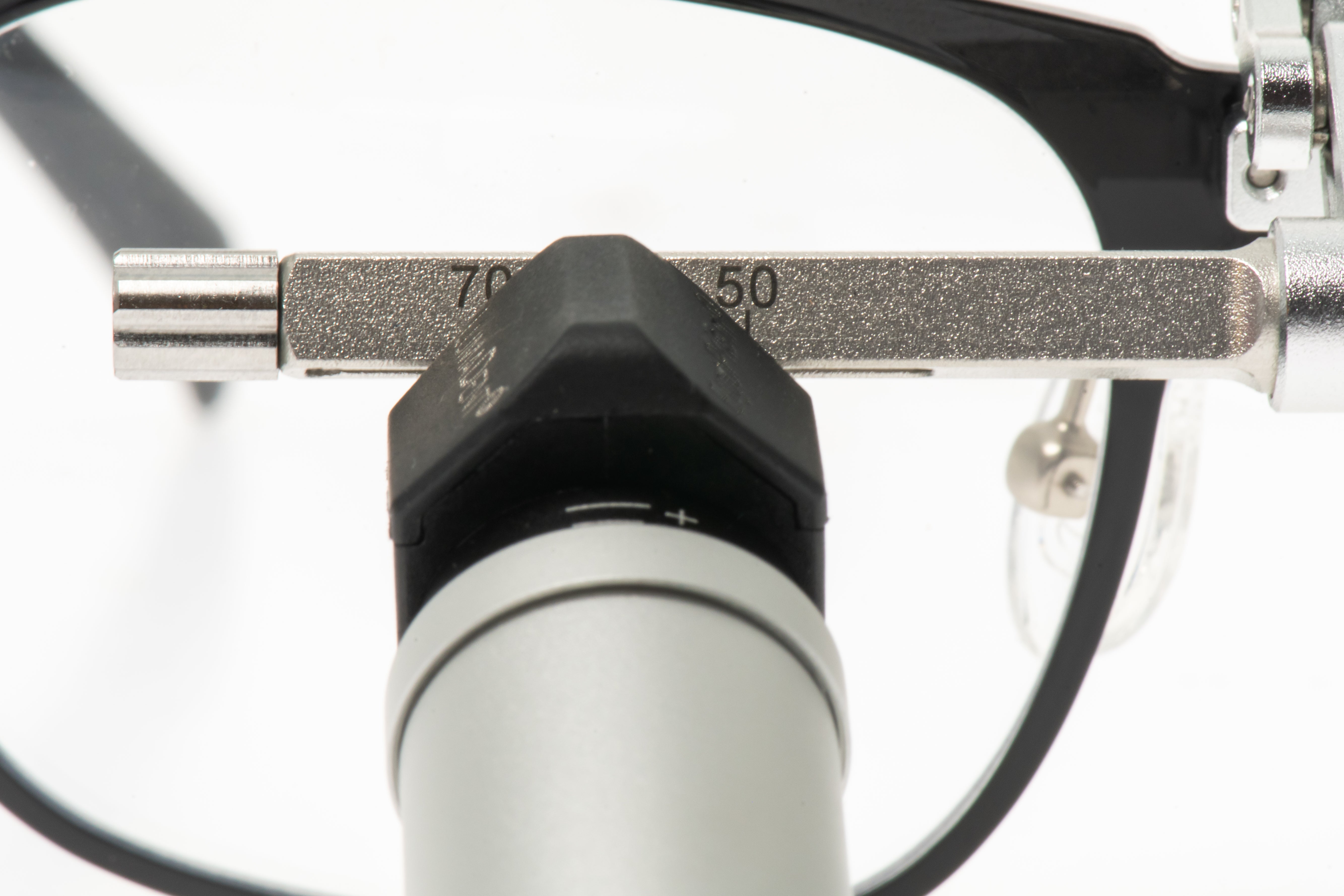 Vario Working Distance on Vario 2 ErgoPrism Loupes. 
